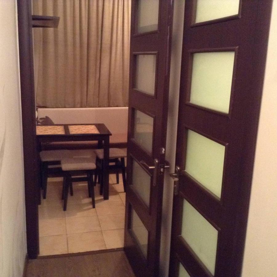 Двухкомнатная Возле Гулливера Apartment Kiev Bagian luar foto
