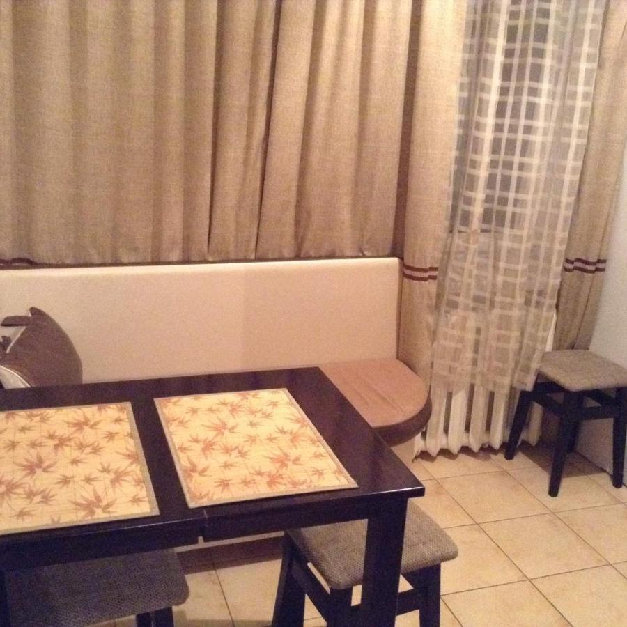 Двухкомнатная Возле Гулливера Apartment Kiev Bagian luar foto